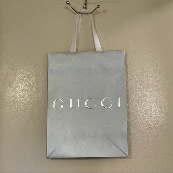 GUCCI Reusable Shopping Gift Bag - Picture 2 of 3